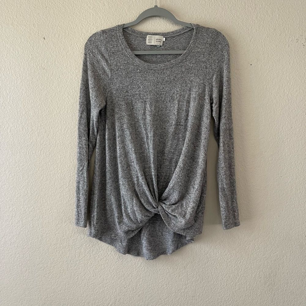 Anthropologie grey knot front sweater‎
